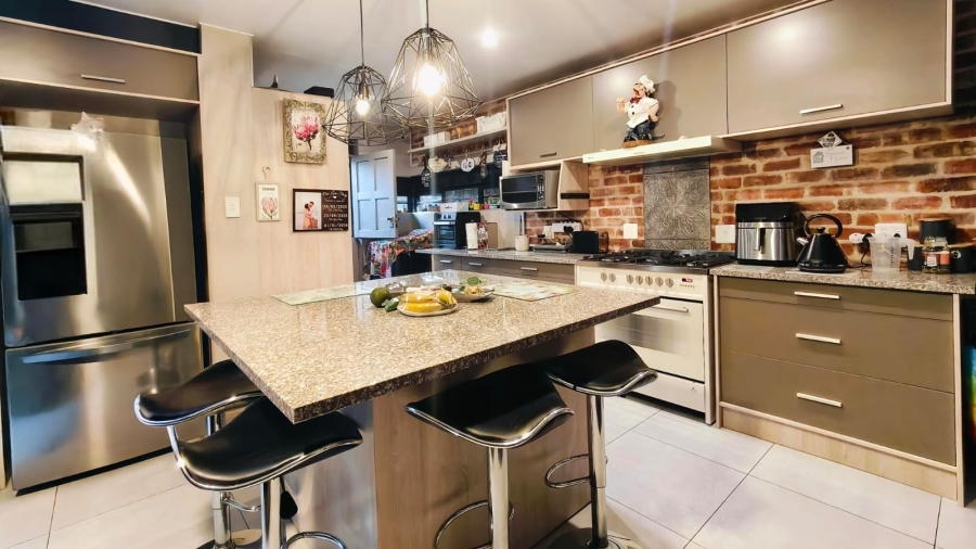 3 Bedroom Property for Sale in Baillie Park North West